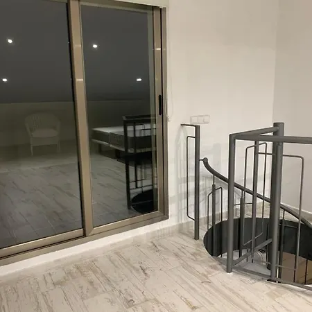 Atico Duplex En Deveses شقة دينايا
