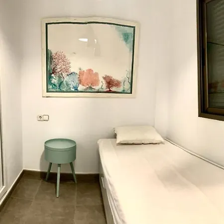 Atico Duplex En Deveses شقة
